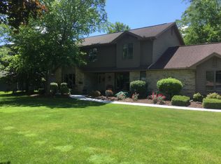 2945 Sands Rd, Lima, OH 45805