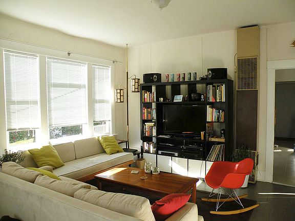 3rd image of 6743 17th Ave NW