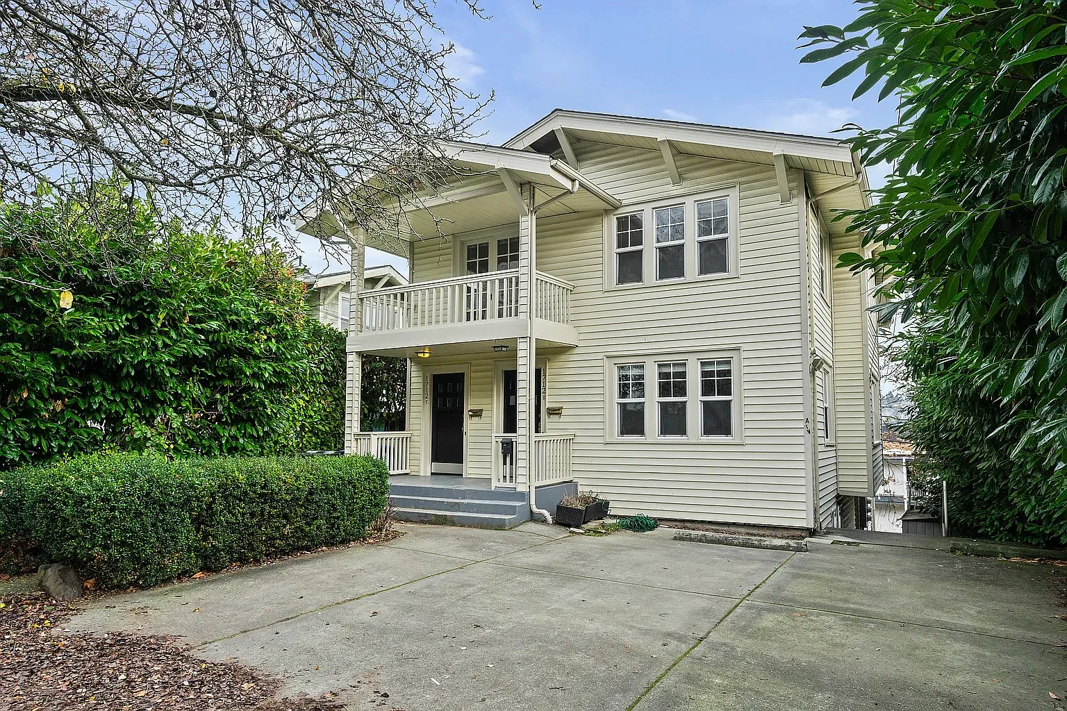 2 bed, 1400 sqft, $2,700 — Photo 1
