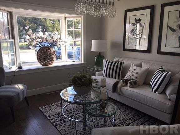 3rd image of 431 Willow Dr