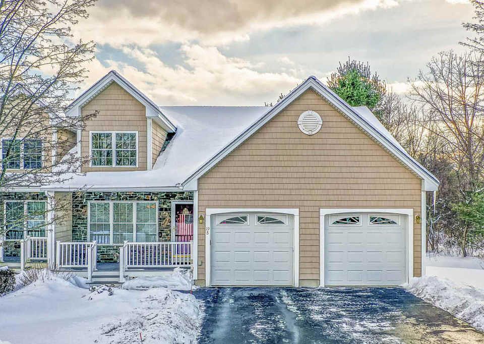 1st image of 19 Brackett Ln #B