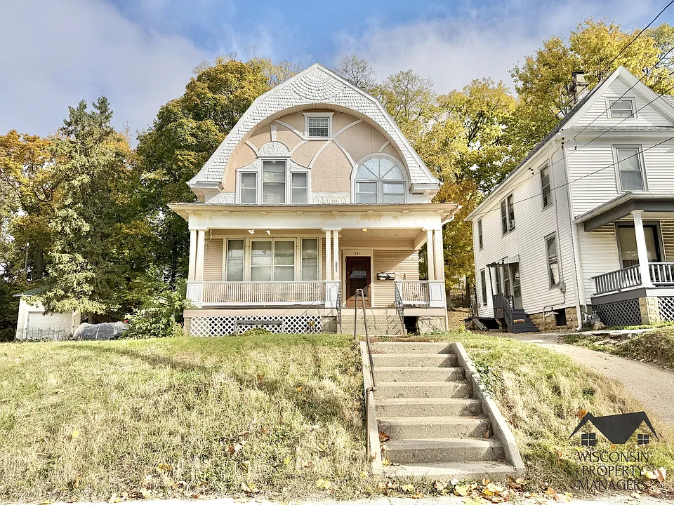 551 S Main St #1