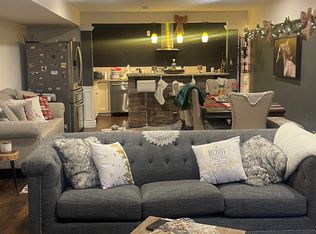 17 Banner Spring Cir, Stafford, VA 22554