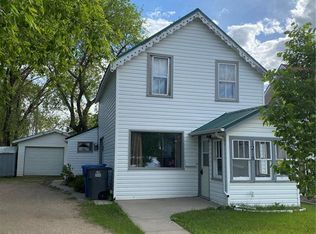 1218 2nd St, Estevan, SK S4A0M2