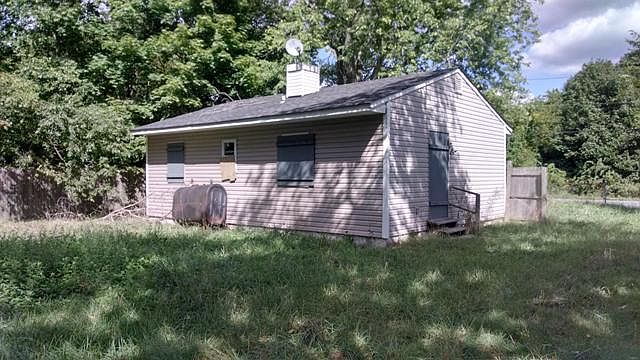 2nd image of 640 Doane Ave