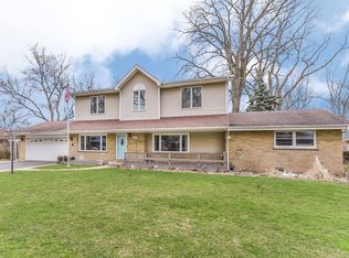 105 Patricia Ln, Prospect Heights, IL 60070
