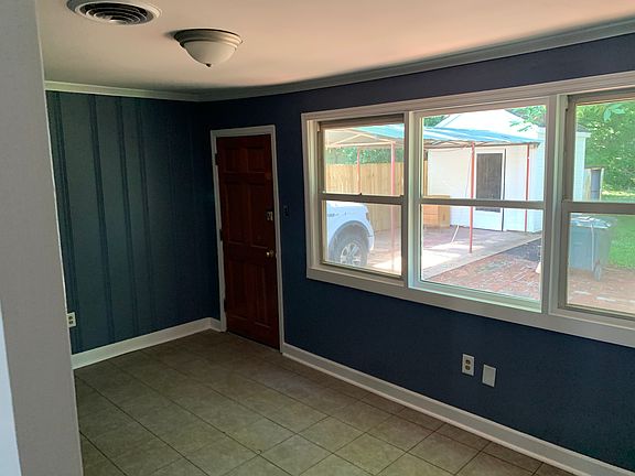 4th image of 3523 Bowen Ave
