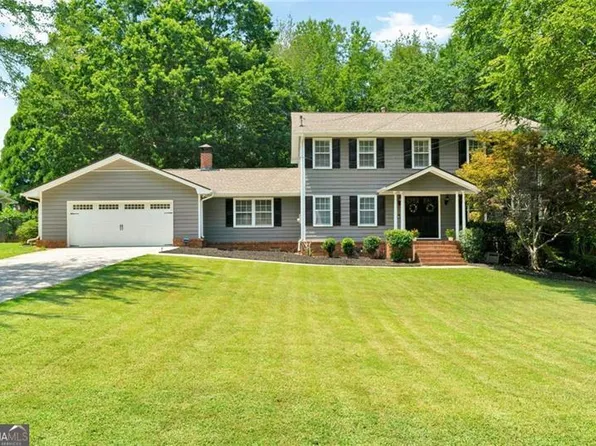 2580 Fleur De Lis Pl, Dunwoody, GA 30360