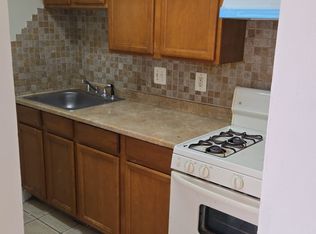 329 E Upsal St #D2, Philadelphia, PA 19119