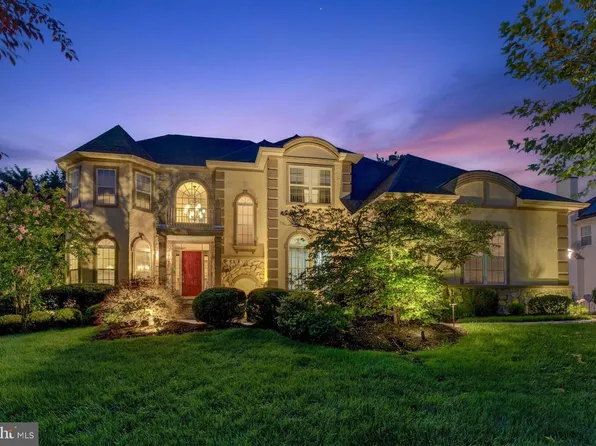 4 Florabunda Ln, Cinnaminson, NJ 08077