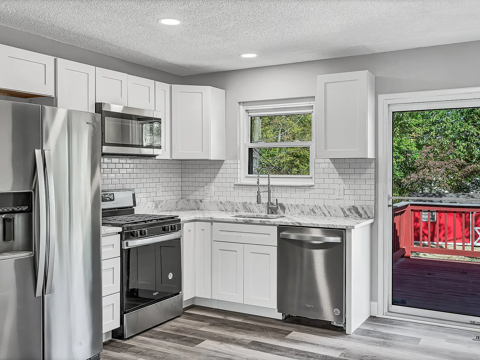 3 bed, 1865 sqft, $2,395 — Photo 3