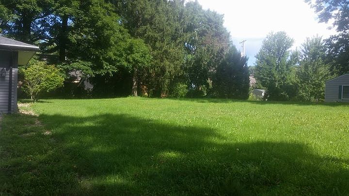 2nd image of 105 Parkway Dr