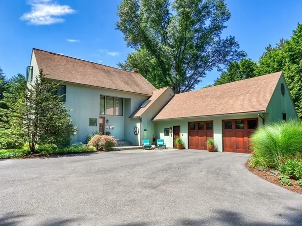 194 Lincoln Rd, Lincoln, MA 01773