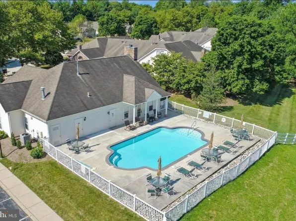212 Mill Bridge Ln #11B, Phoenixville, PA 19460