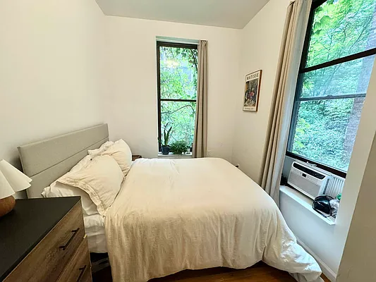 Rented by J PRESTON AND ASSOCIATES INC | media 14