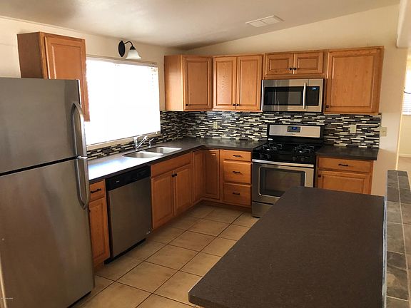 5th image of 219 S Avenue B