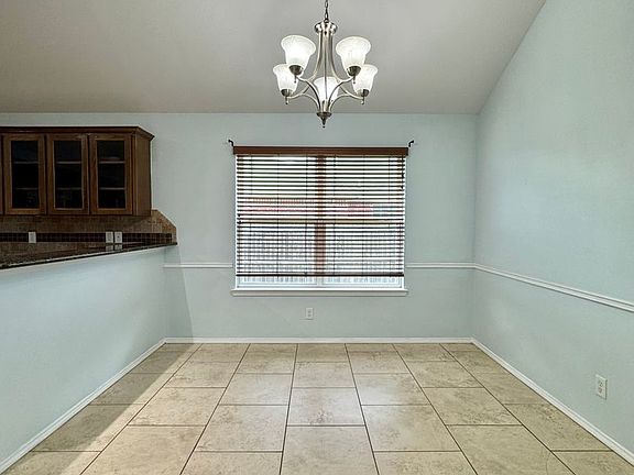 5th image of 4925 Scarlett Oak Dr