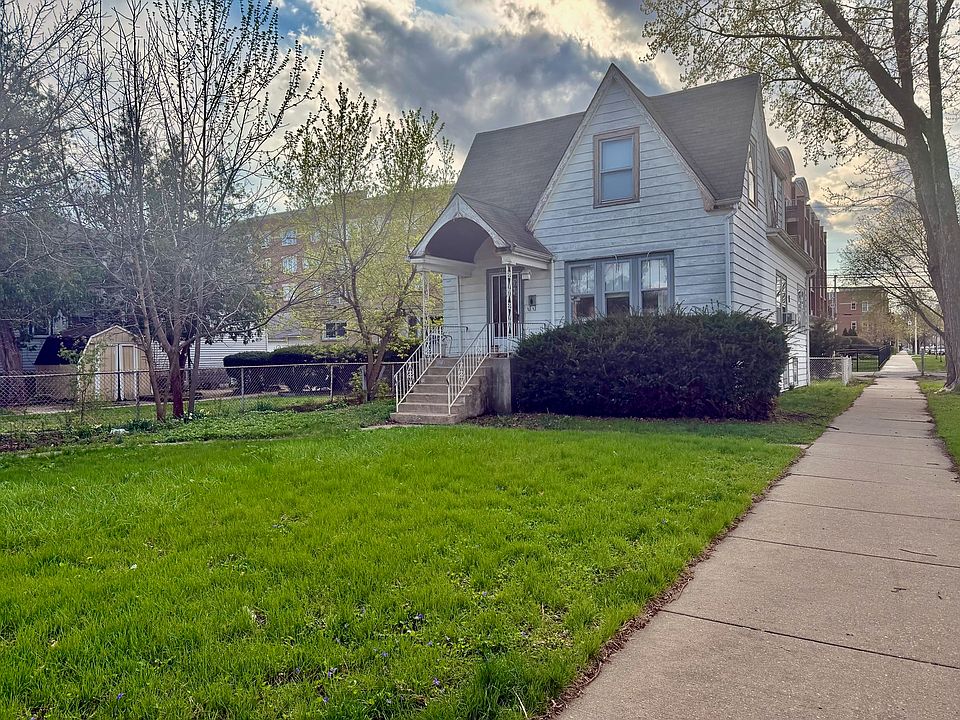 1st image of 2858 N Neenah Ave