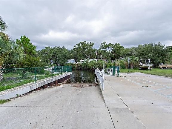 4th image of 135 Lakes On The Bluff Dr