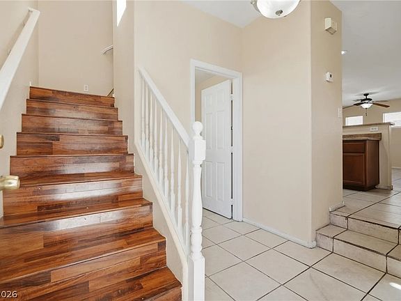 2nd image of 4049 Flower Patch St