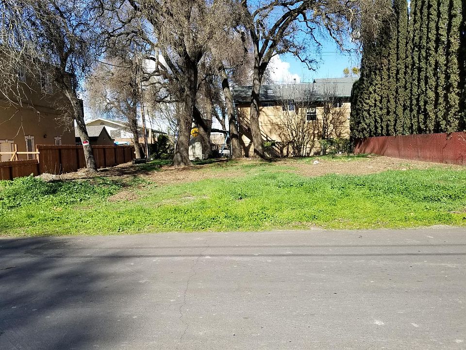 2nd image of 881 E Willow Ave