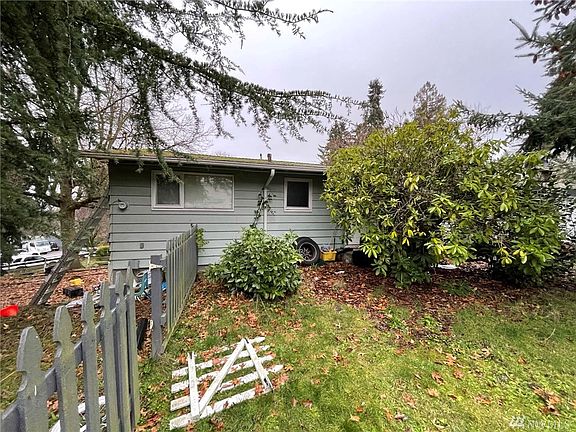 4th image of 3866 S 178th St