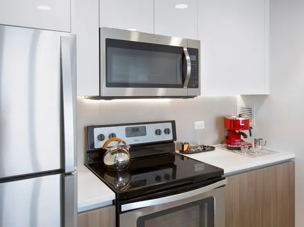 25 Park Lane South image 3 of 25