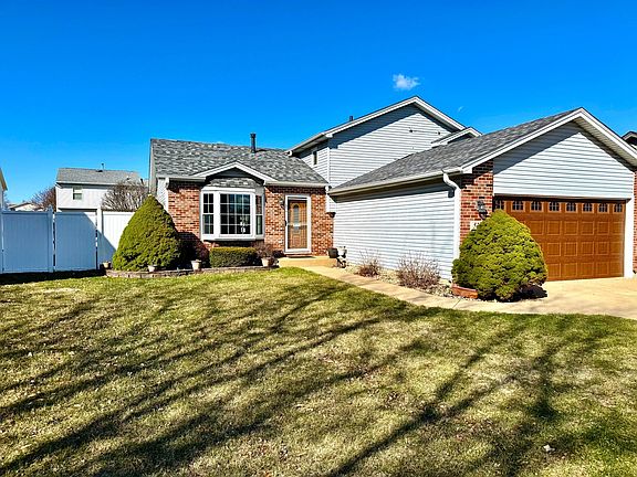 2nd image of 5213 Lindenwood Cir