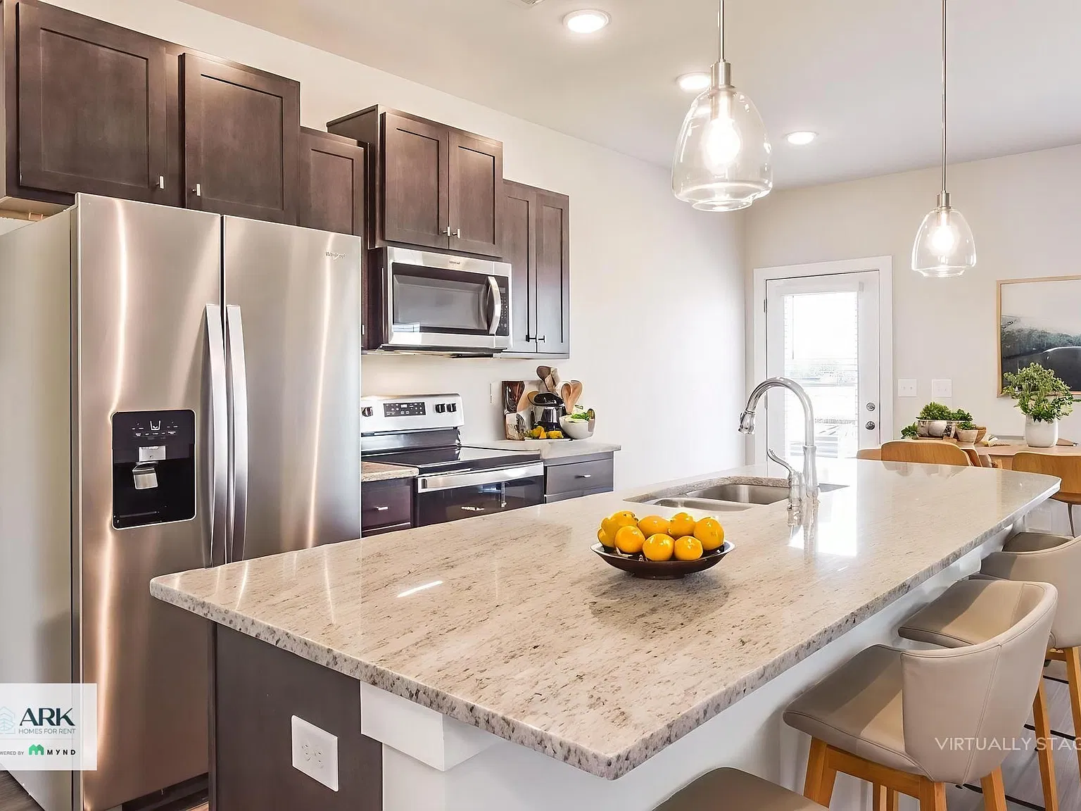 4 bed, 2.0 bath, 1574 sqft, $1,810 — Photo 3