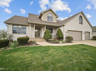 9214 Maple Ct, Saint John, IN 46373