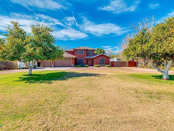 2nd image of 2434 N Mesa Dr
