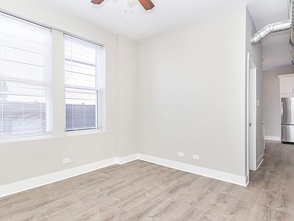 4th image of 1923 W Schiller St APT 1M