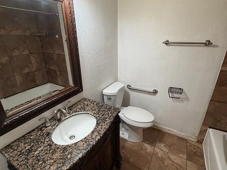303 Hopewell St — Photo 14