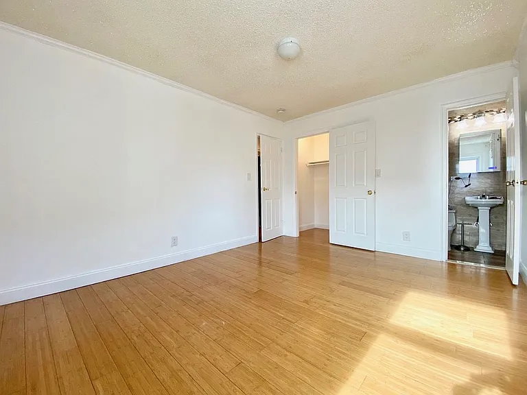 4218 Avenue I #TOP — Photo 11