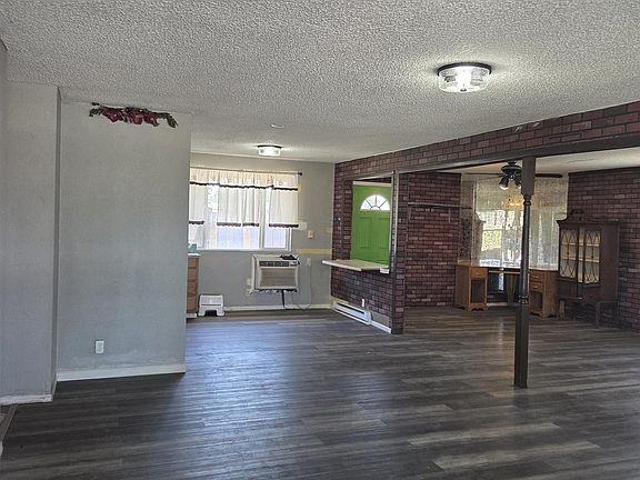 4th image of 2005 Briar Ct