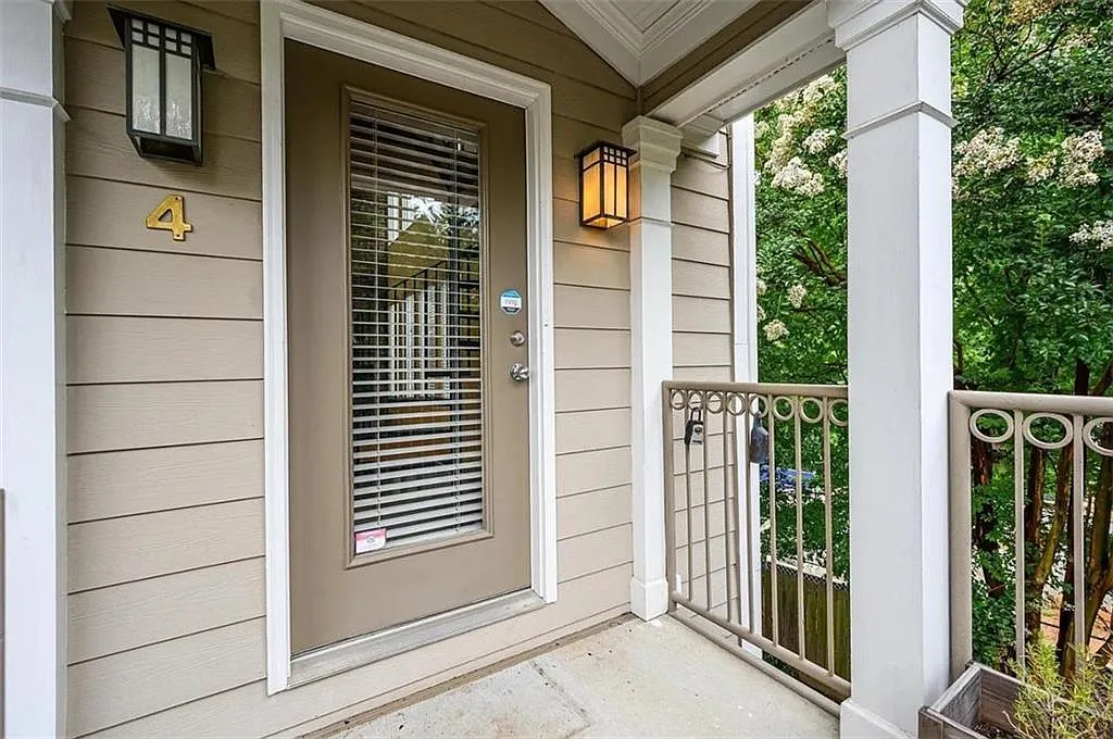 2 bed, 2.0 bath, 1500 sqft, $2,900 — Photo 2