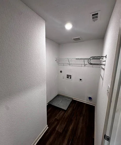 13713 Henry A Wallace Ln — Photo 18