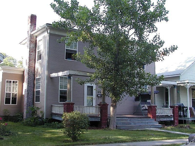 104 Sixth St.,Lincoln, IL 62656