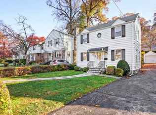 16 Tibbetts Rd, Yonkers, NY 10705