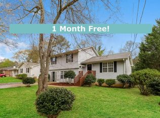 6856 E Sherwood Dr, Riverdale, GA 30274