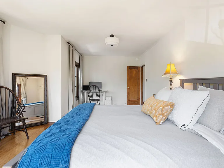 2052 Alameda Way — Photo 22