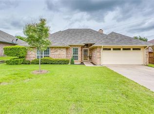 109 NE McAlister Rd, Burleson, TX 76028
