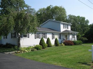 35 Bridge St, Montgomery, NY 12549