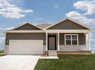 301 40th St SW, Altoona, IA 50009