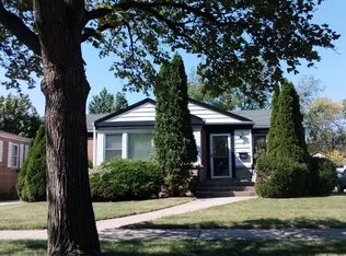 1928 Stratford Ave, Westchester, IL