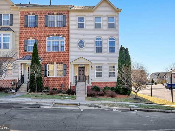 2nd image of 9657 Atterbury Ln