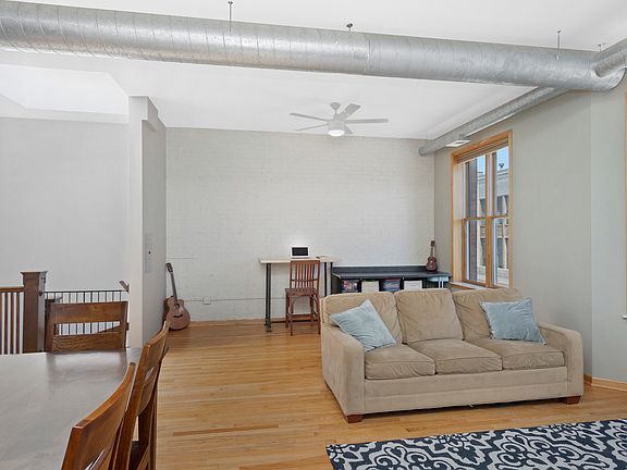 5th image of 3160 N Lincoln Ave Unit 311