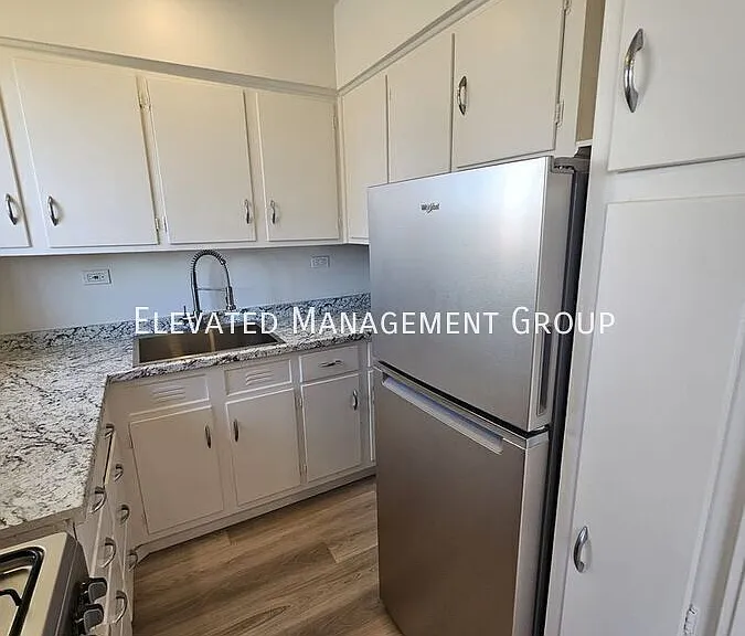 3807 Gold St #7 — Photo 2