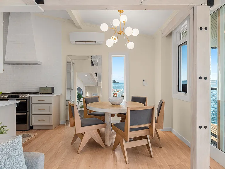 4701 Beach Dr SW — Photo 11