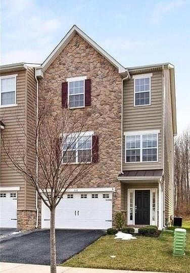 1st image of 416 Jacobsen Dr